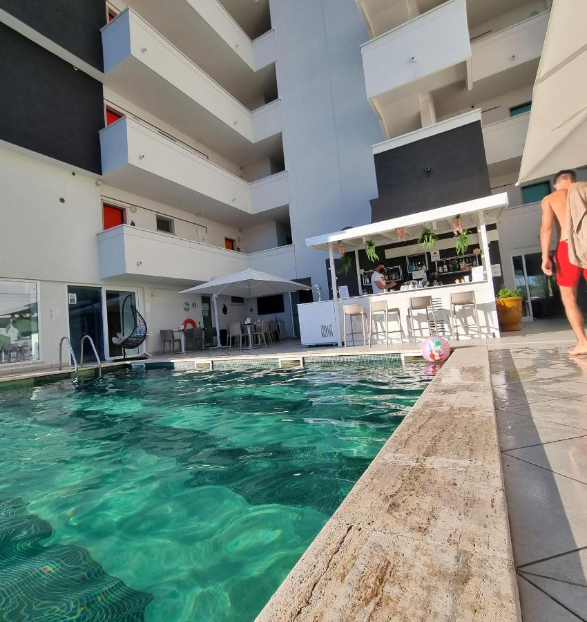 Nero D'Avorio Apartments Ріміні Екстер'єр фото