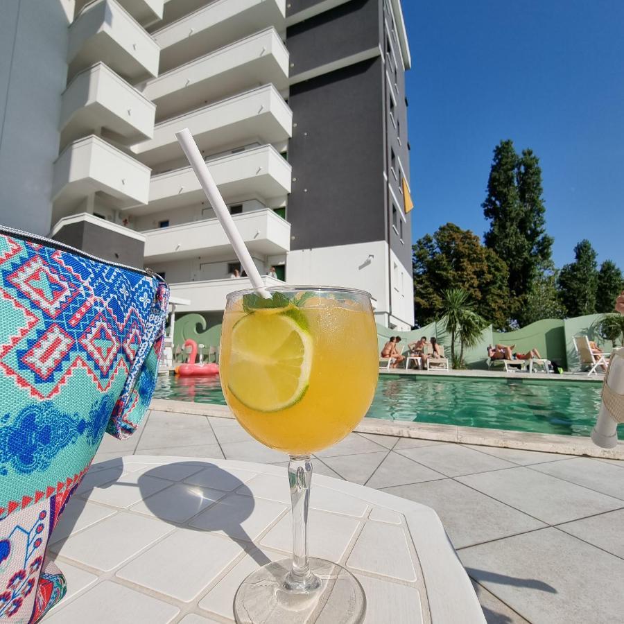 Nero D'Avorio Apartments Ріміні Екстер'єр фото