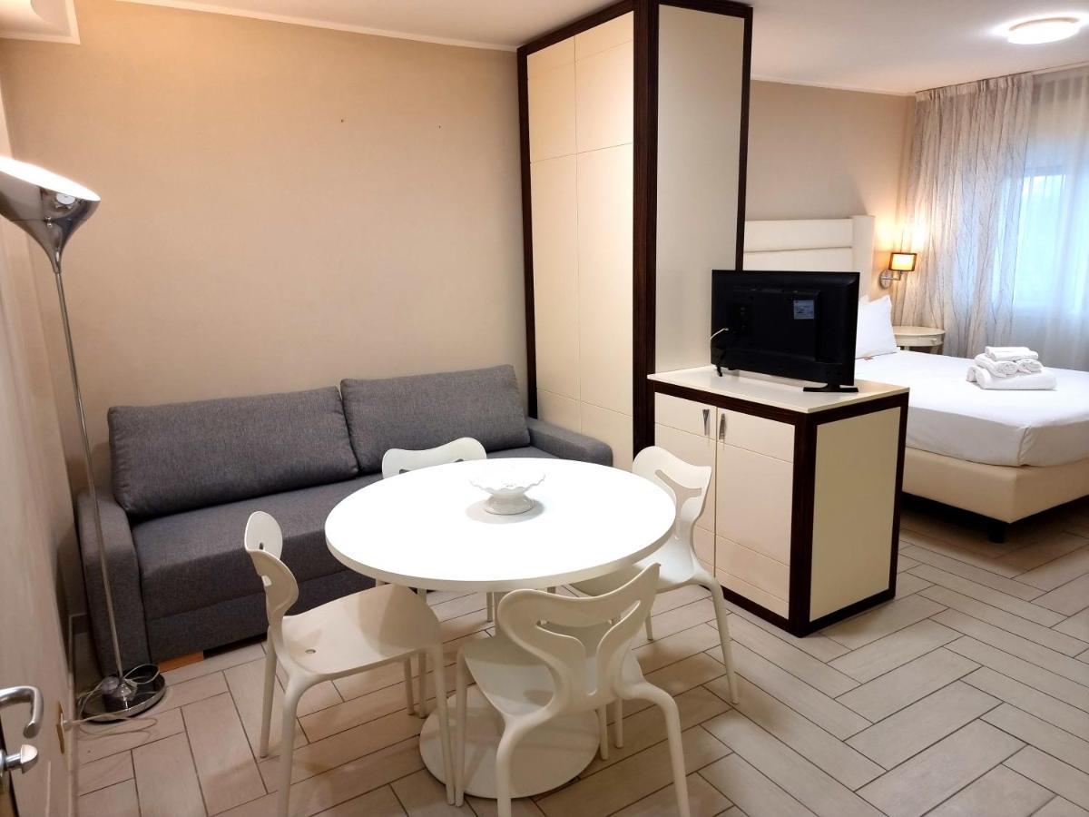 Nero D'Avorio Apartments Ріміні Екстер'єр фото