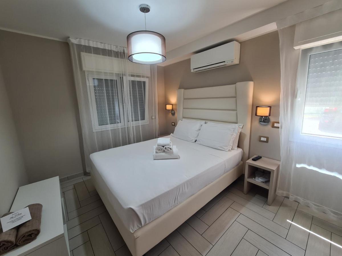 Nero D'Avorio Apartments Ріміні Екстер'єр фото