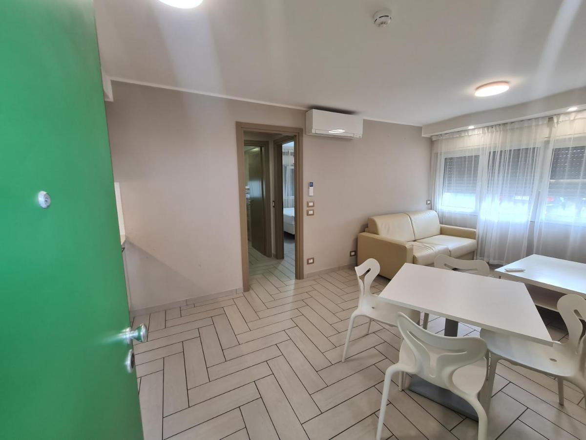 Nero D'Avorio Apartments Ріміні Екстер'єр фото