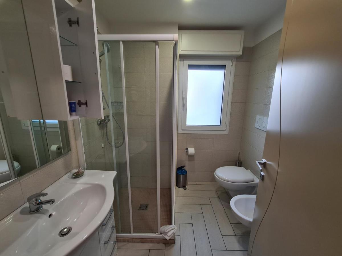 Nero D'Avorio Apartments Ріміні Екстер'єр фото